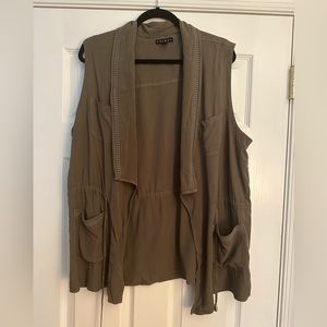 Tribal army green layering lightweight vest large